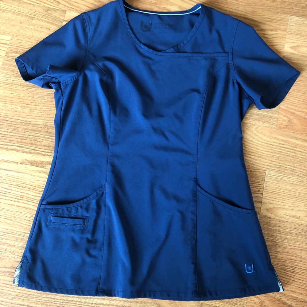urbane scrub top